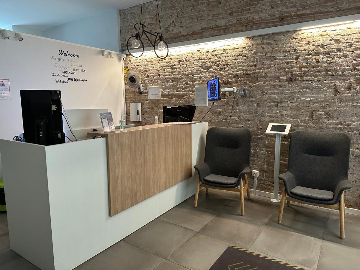 Youth Hostel - Central And Basic Drassanes Βαρκελώνη Εξωτερικό φωτογραφία