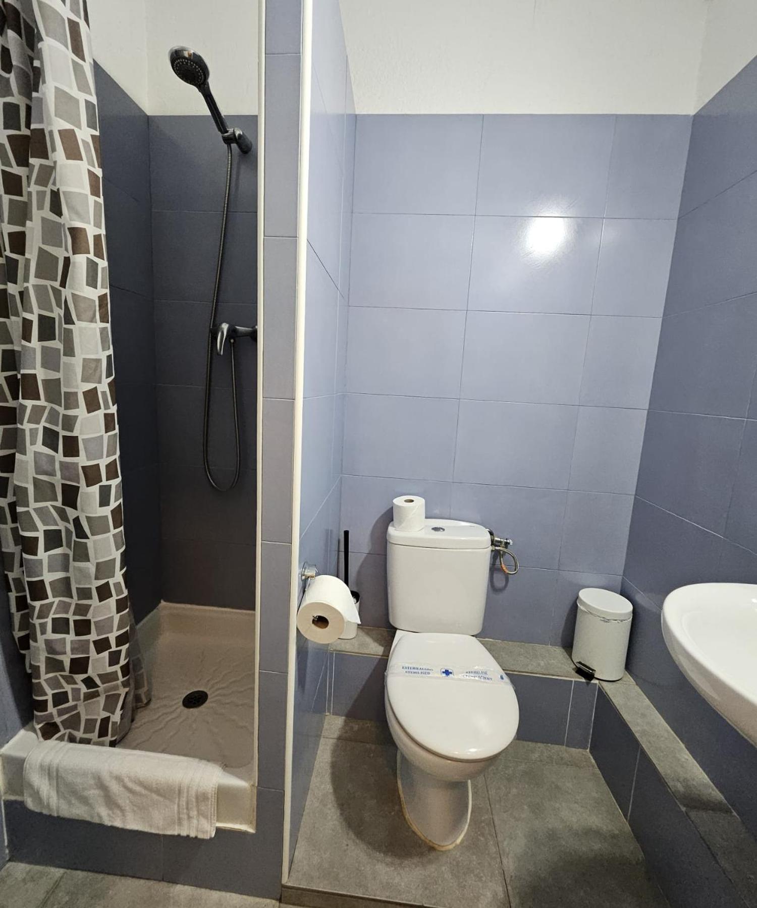 Youth Hostel - Central And Basic Drassanes Βαρκελώνη Εξωτερικό φωτογραφία