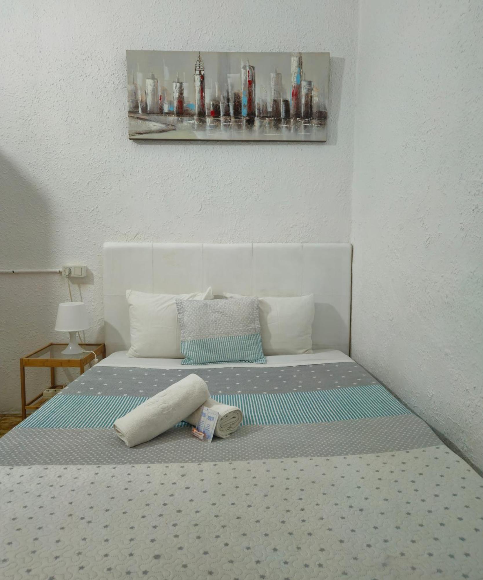 Youth Hostel - Central And Basic Drassanes Βαρκελώνη Εξωτερικό φωτογραφία